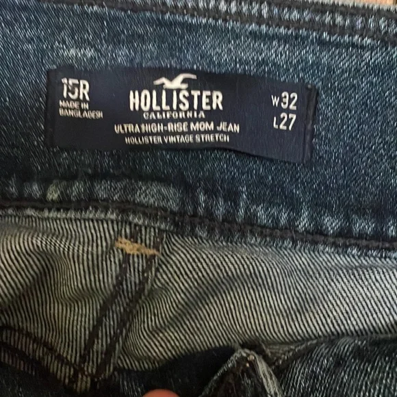 Hollister 32x27 blue mom jeans - Picture 3 of 5